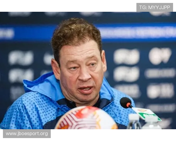 斯卢茨基表示朱辰杰已准备就绪 将重点关注陈晋一与于汉超伤情